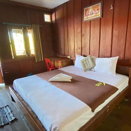 Souksanh River Bungalow Muang Khong Exterior photo