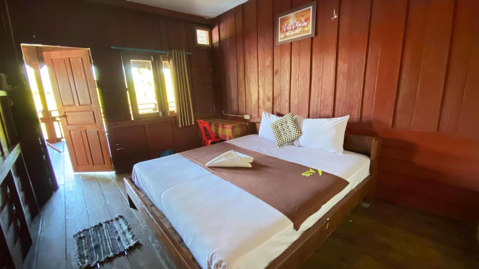 Souksanh River Bungalow Muang Khong Exterior photo