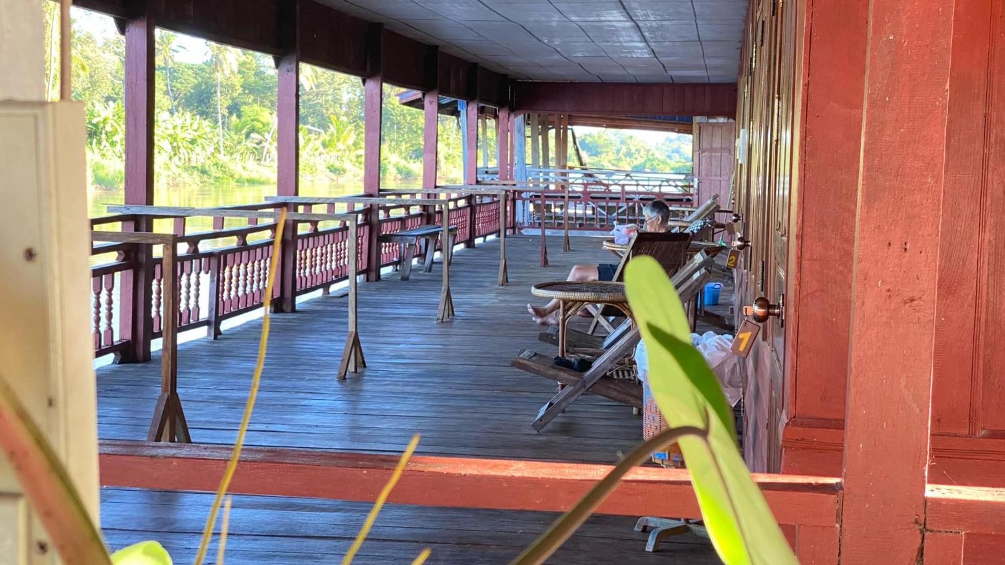 Souksanh River Bungalow Muang Khong Exterior photo