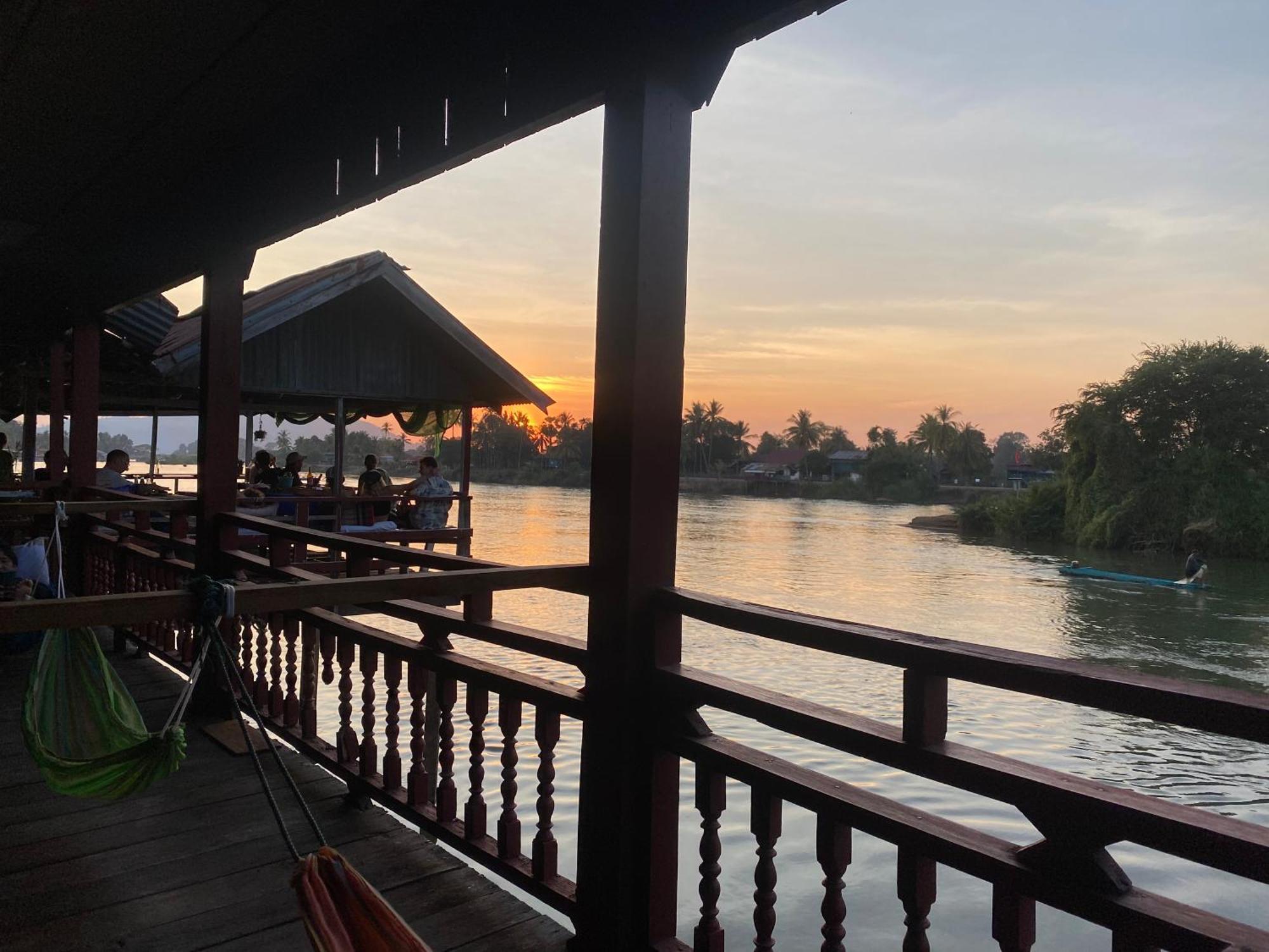Souksanh River Bungalow Muang Khong Exterior photo